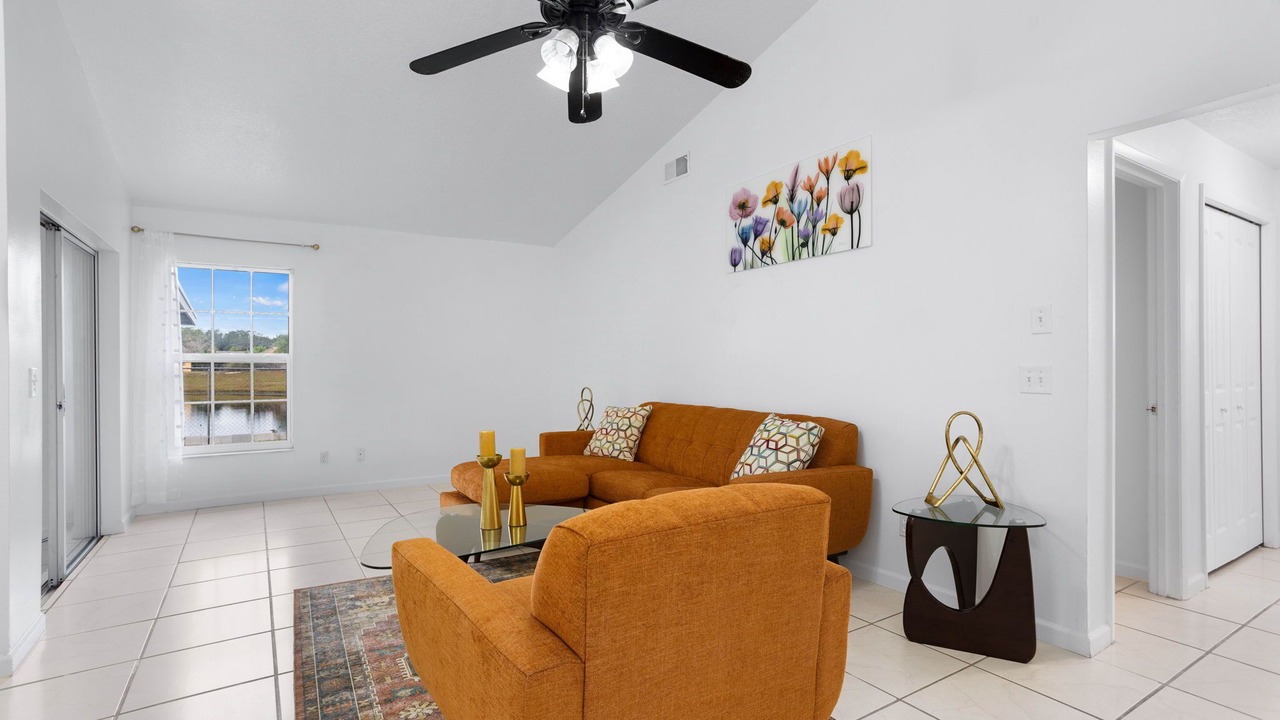 Photo of Livingroom in Mill Run
