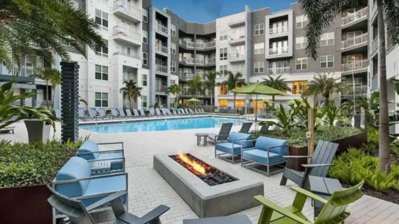 Photo of Patio Balcony in Courier City - Oscawana