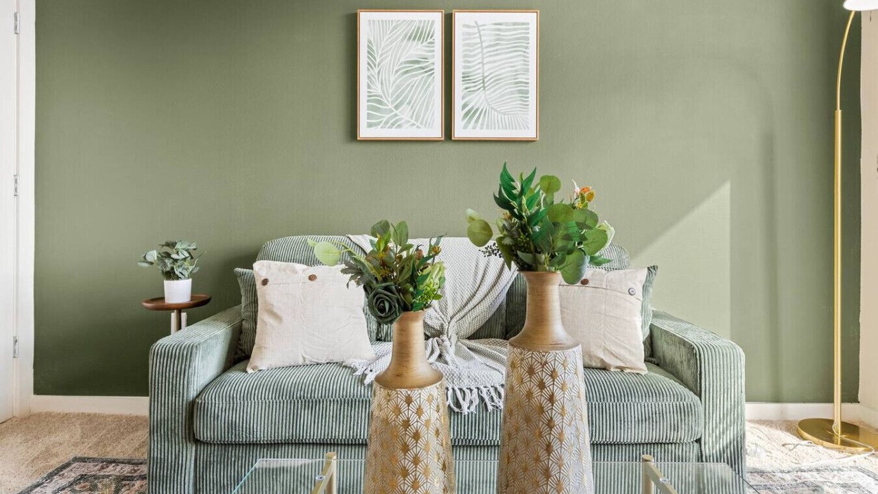 Photo of Livingroom in Courier City - Oscawana