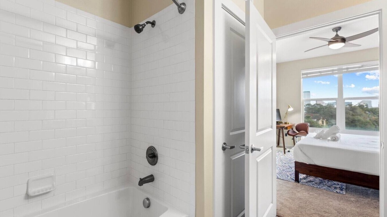 Photo of Bathroom in Courier City - Oscawana