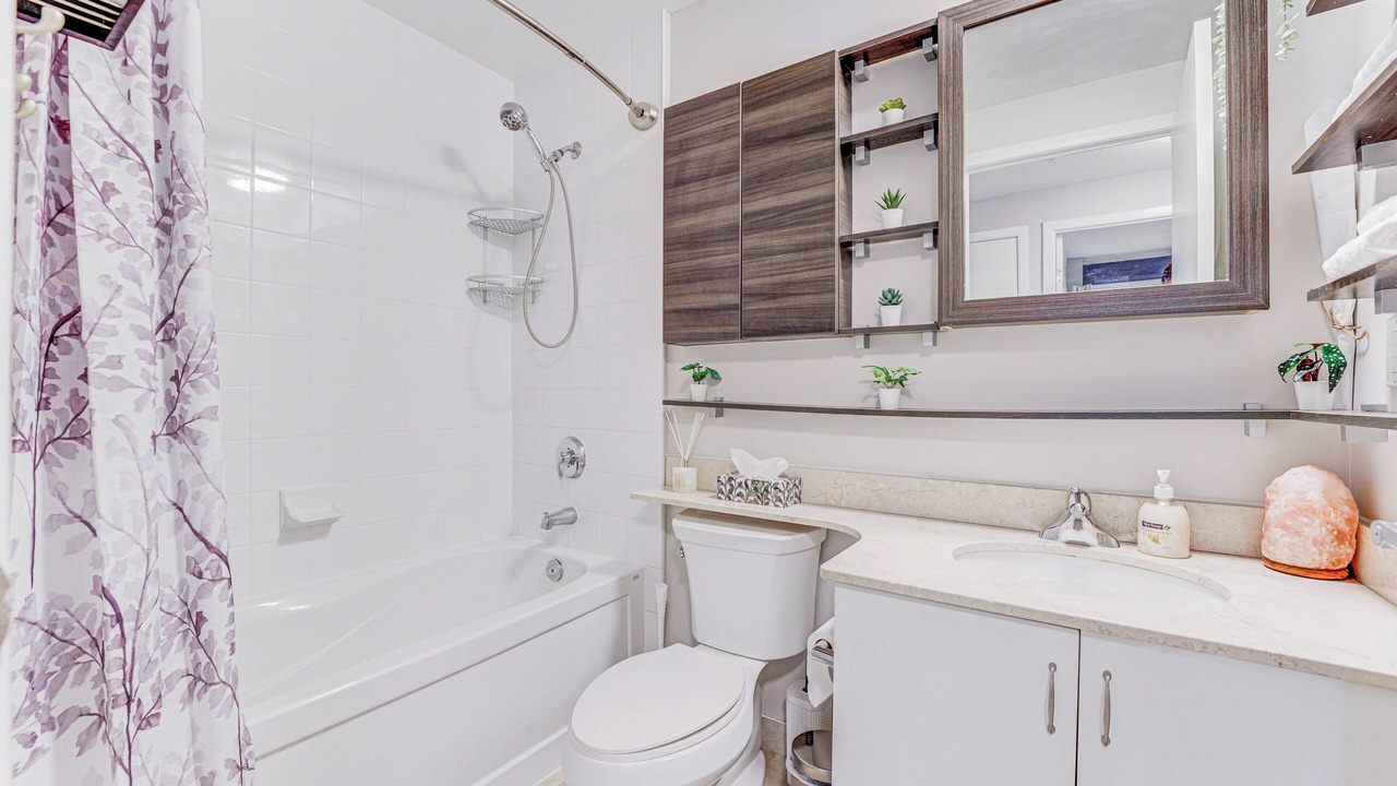 Photo of Bathroom in Parkdale