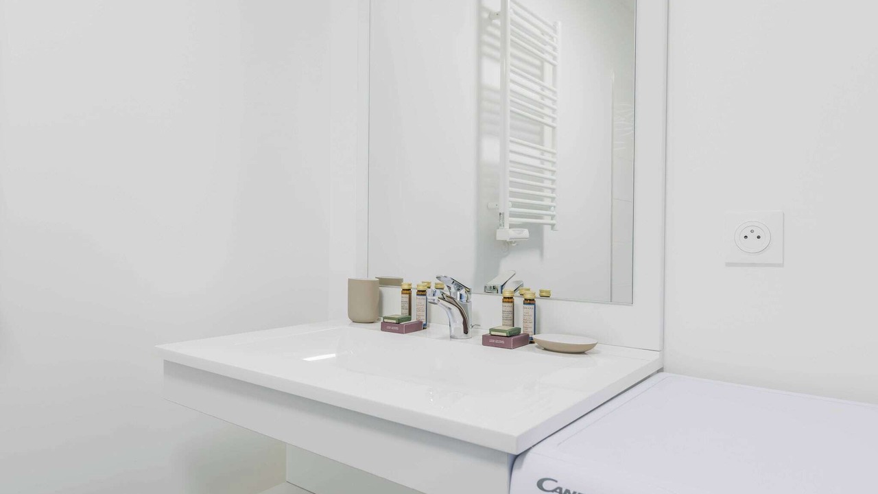 Photo of Bathroom in Les Puces de Saint-Ouen