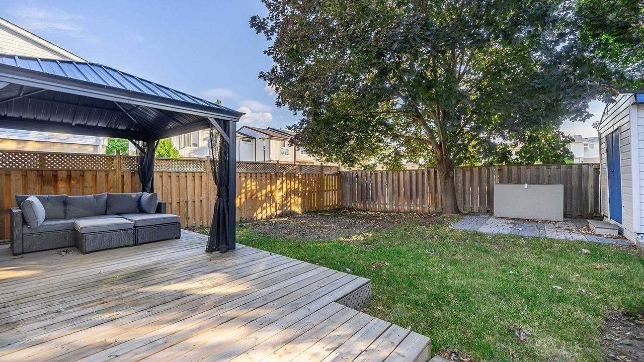 Photo of Patio Balcony in Bramalea