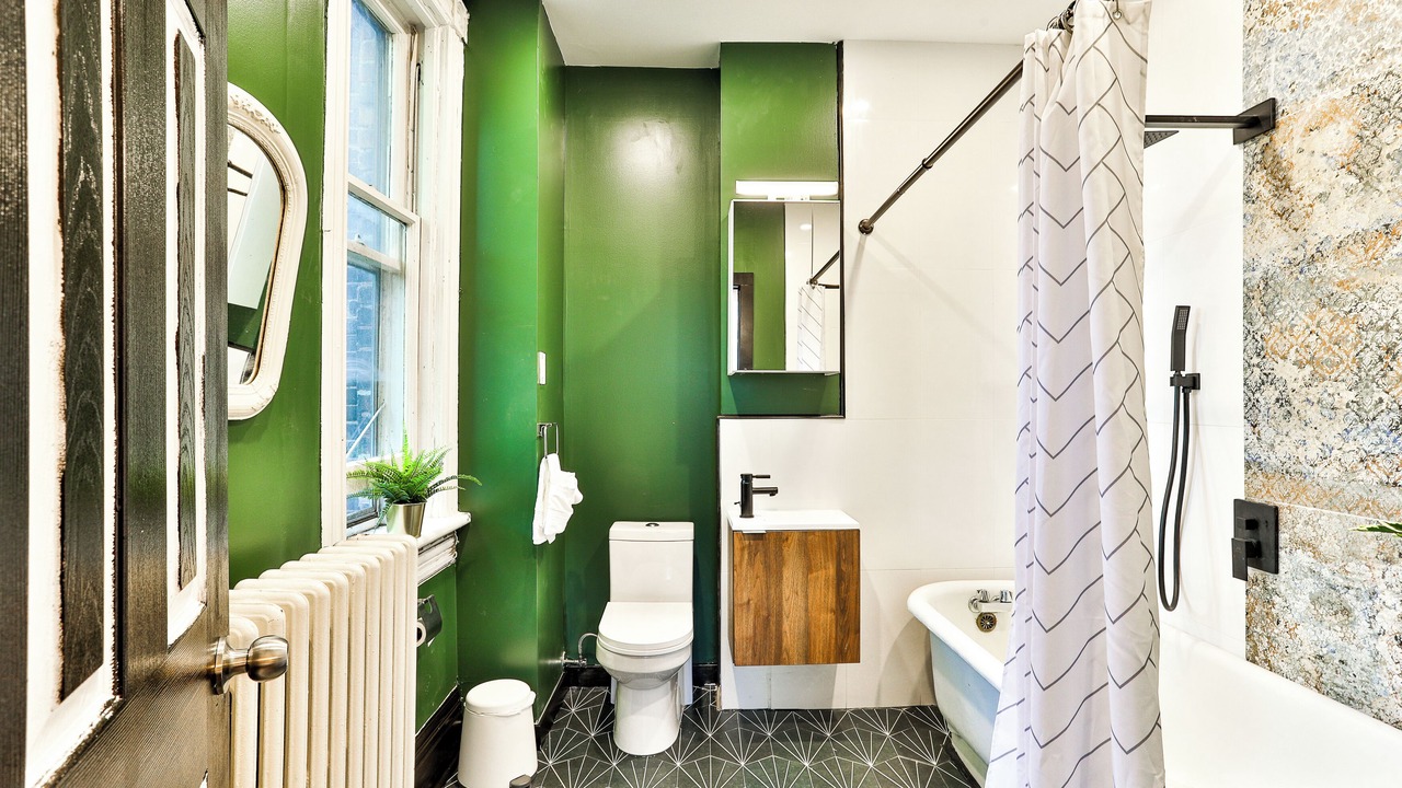 Photo of Bathroom in Parkdale