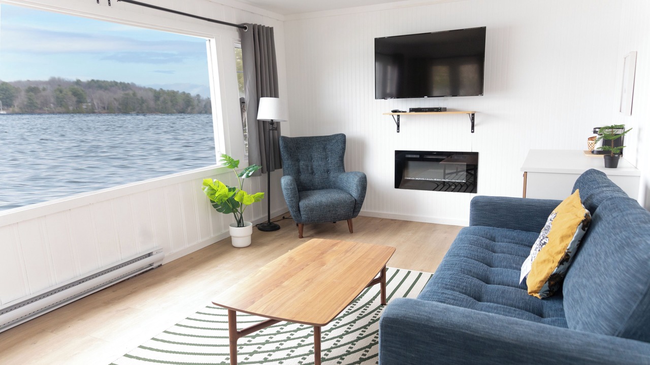 Photo of Livingroom in Haliburton