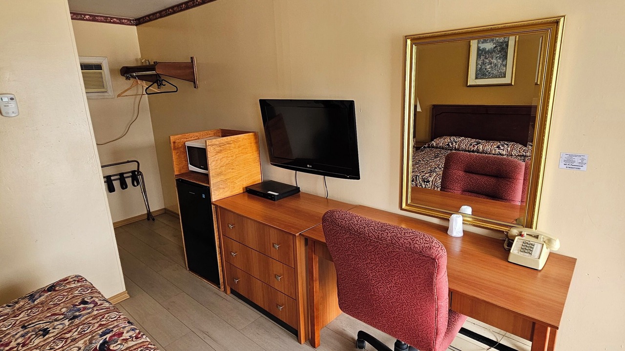 Photo of Bedroom in Mount Forest