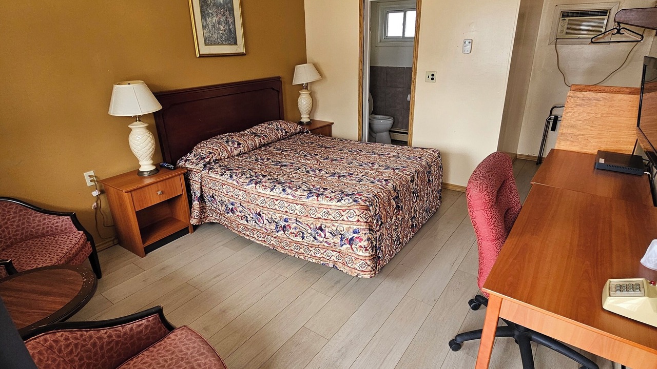 Photo of Bedroom in Mount Forest