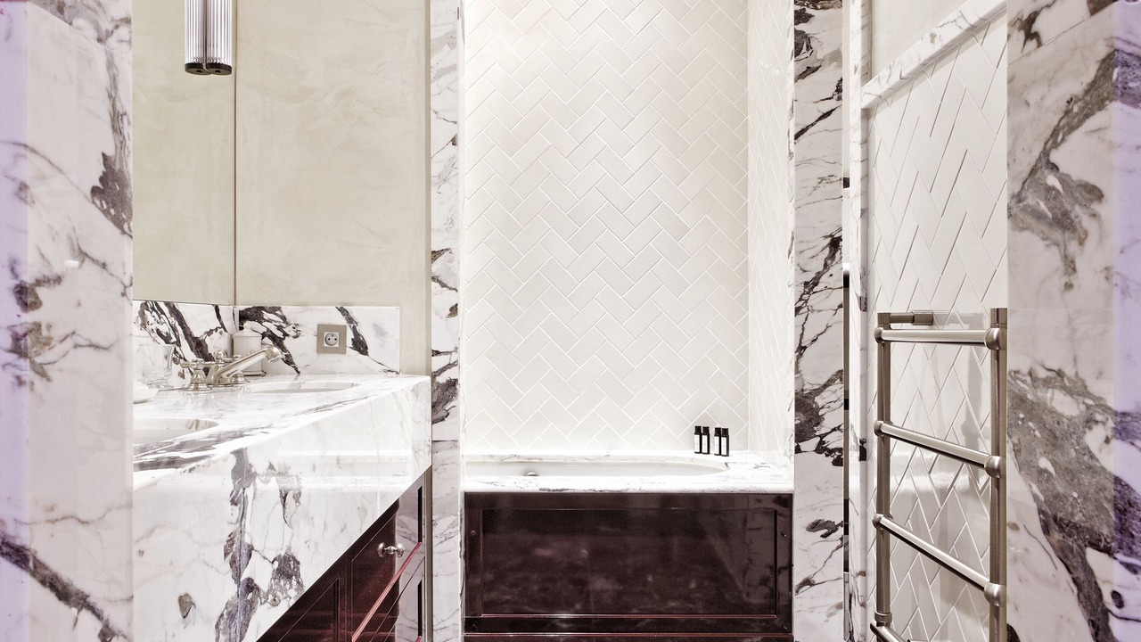 Photo of Bathroom in Porte-Dauphine