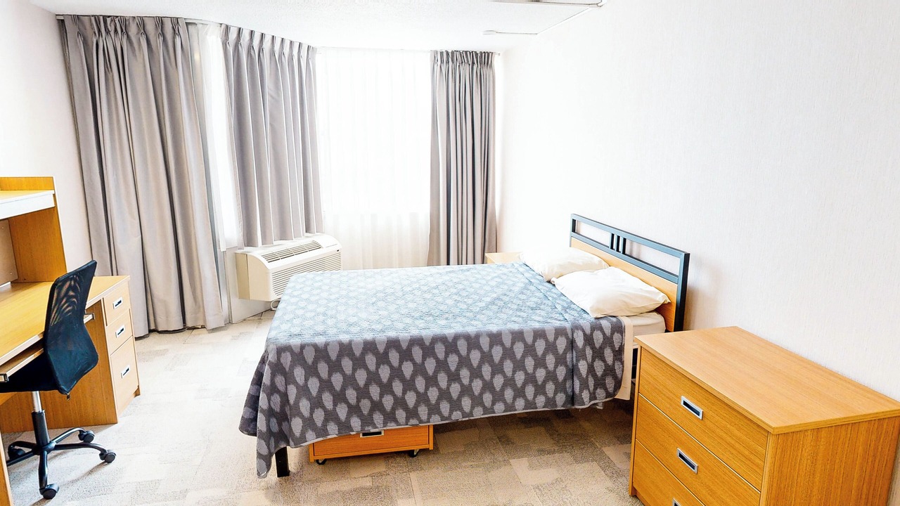 Photo of Bedroom in Bay Street Corridor