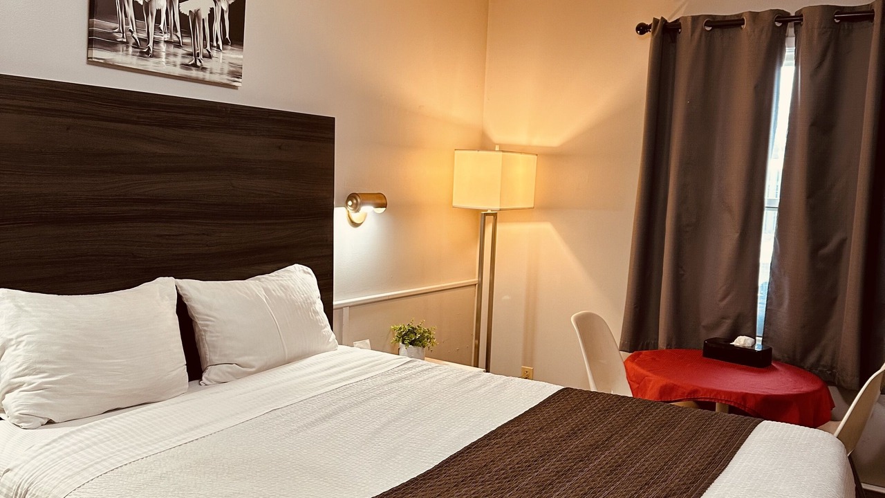 Photo of Bedroom in Kincardine