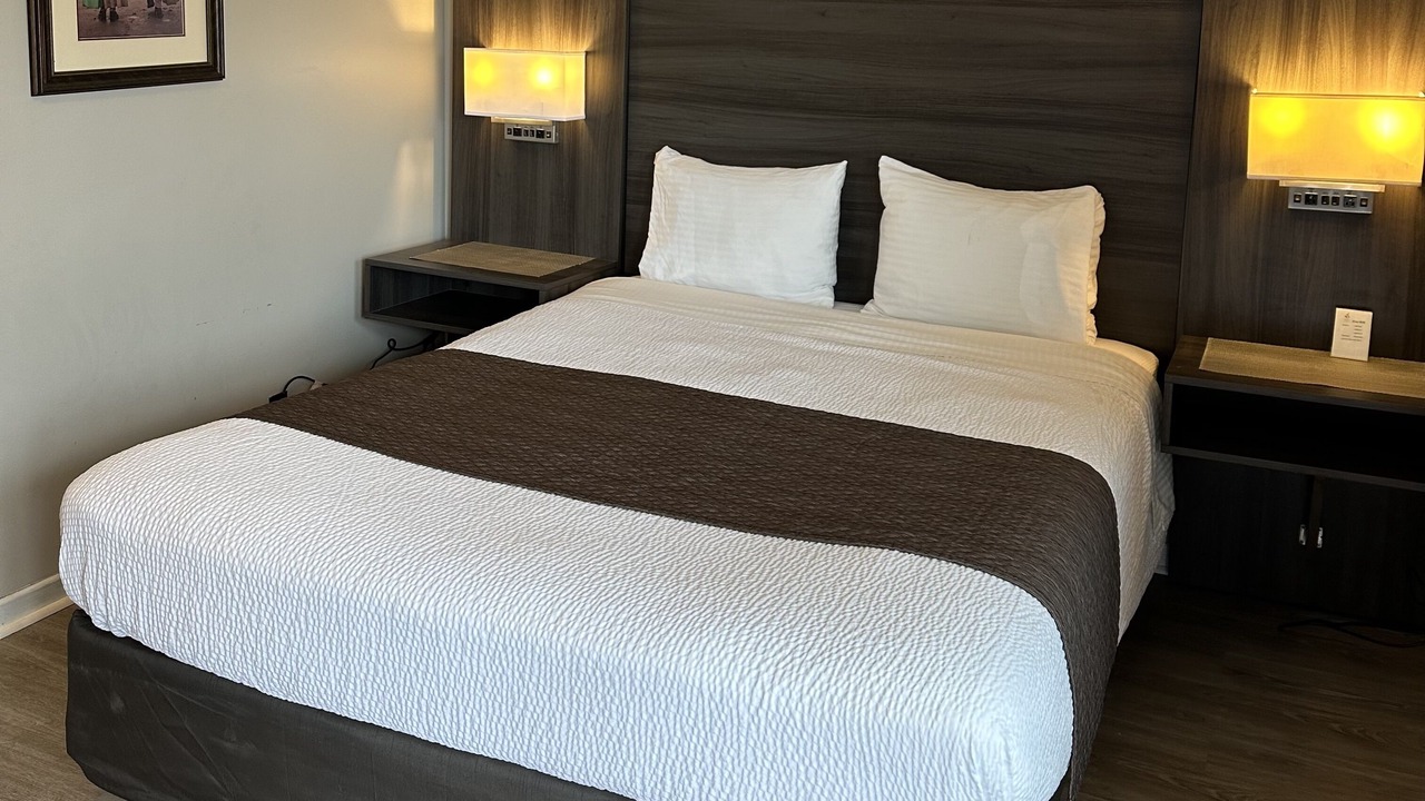 Photo of Bedroom in Kincardine