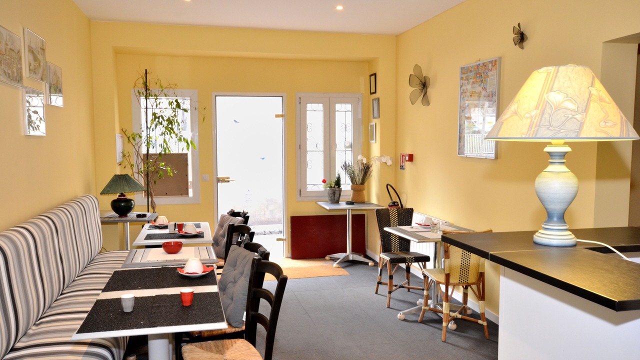 Photo of Others in Les Puces de Saint-Ouen
