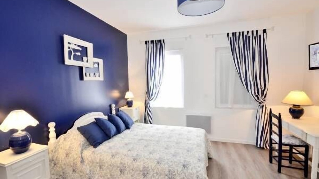 Photo of Bedroom in Les Puces de Saint-Ouen