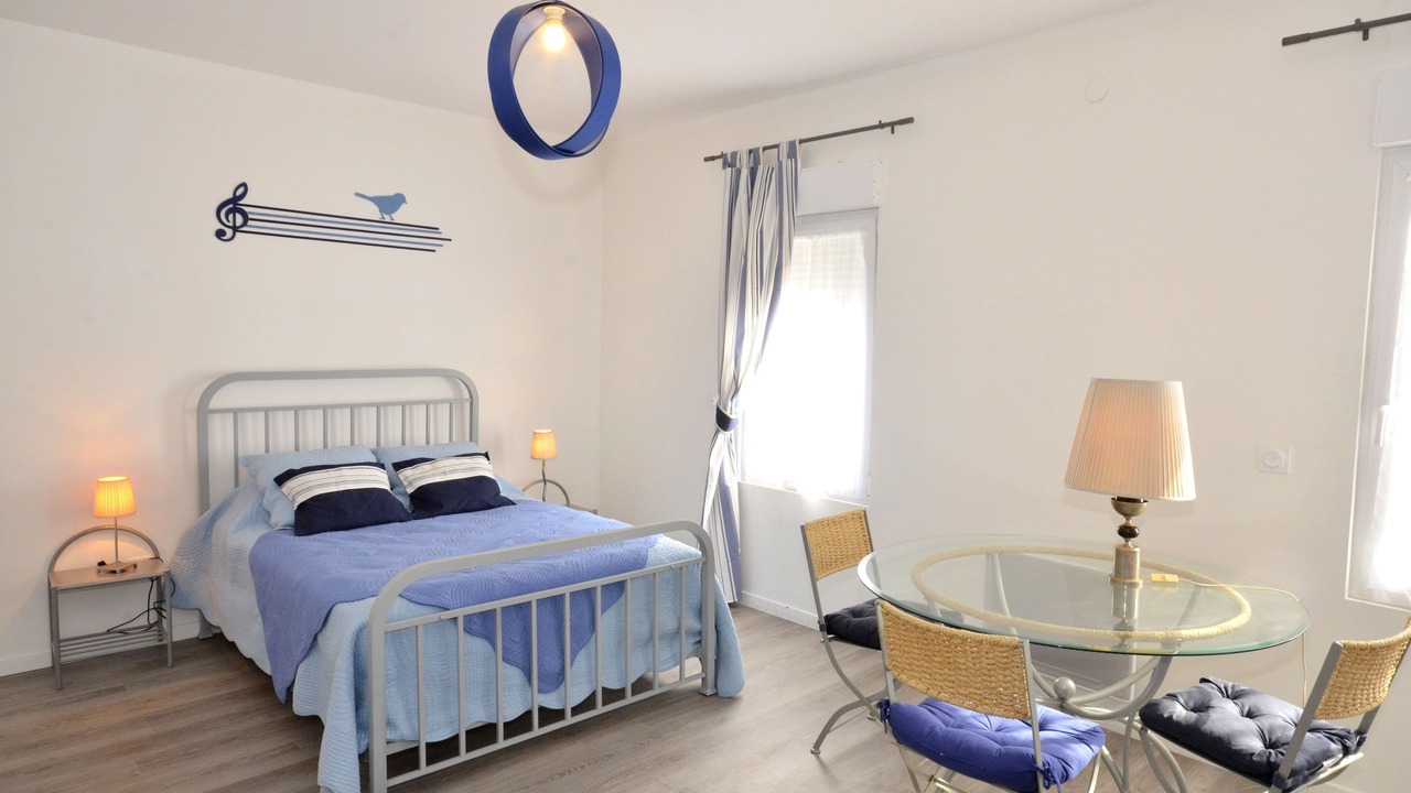Photo of Bedroom in Les Puces de Saint-Ouen