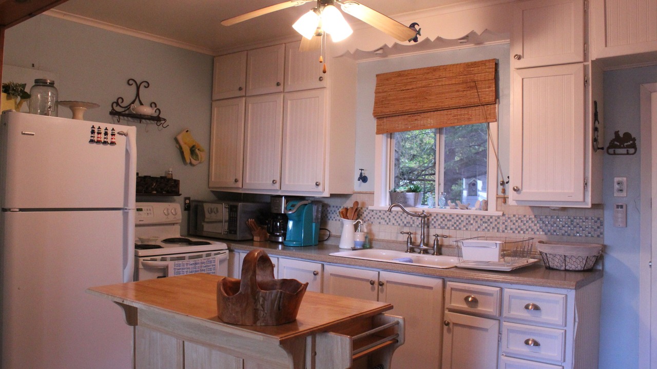 Photo of Kitchen in Waubaushene