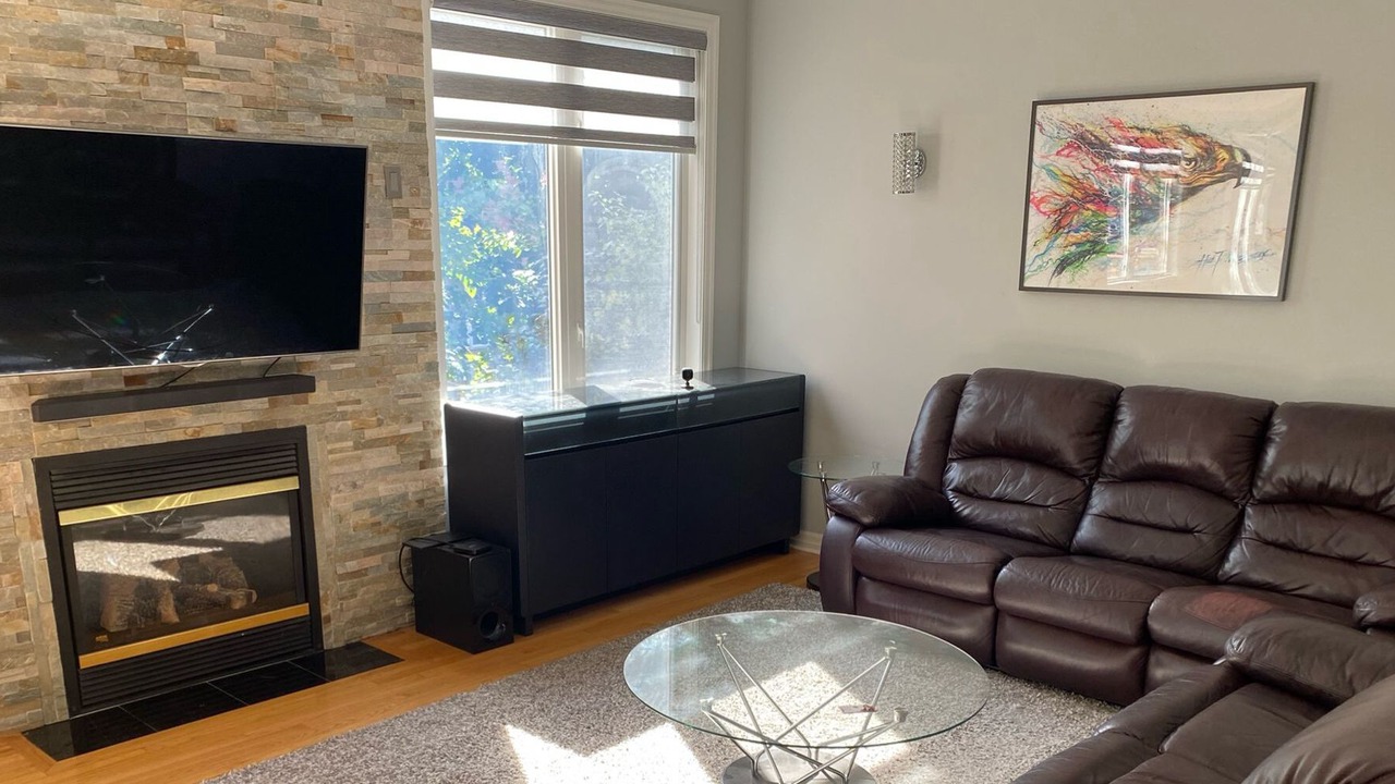 Photo of Livingroom in Glen Abbey