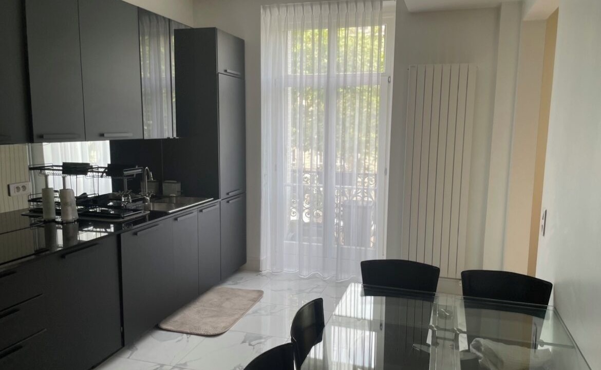 Photo of Kitchen in Champs-Elysees