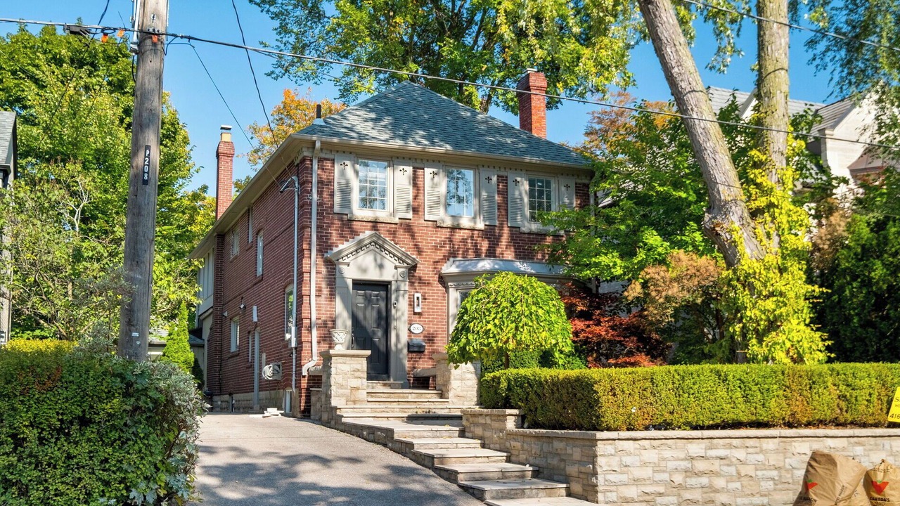 Photo of Outdoor in Midtown Toronto