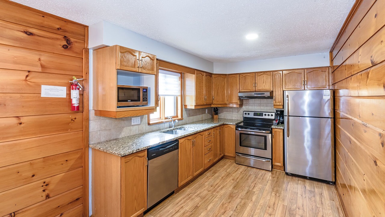 Photo of Kitchen in Calabogie