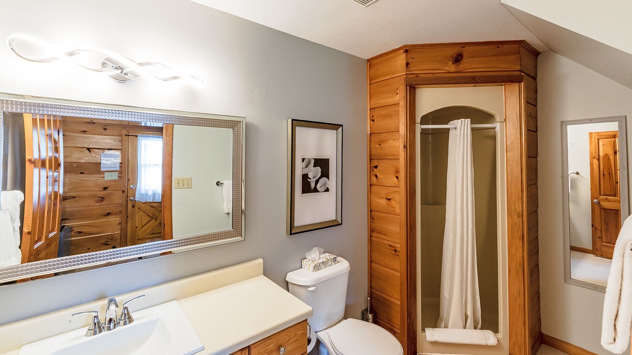 Photo of Bathroom in Calabogie
