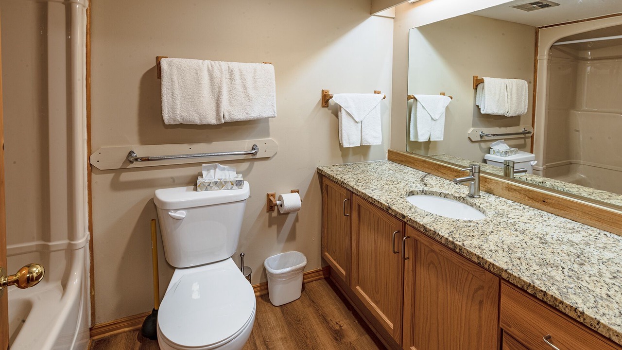 Photo of Bathroom in Calabogie