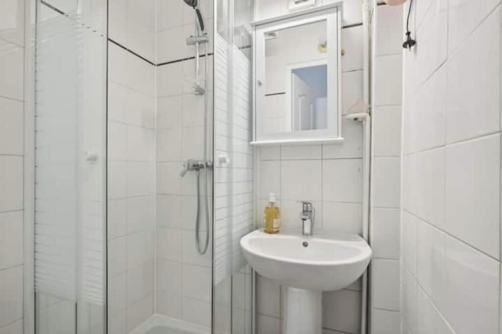 Photo of Bathroom in Le Bourget
