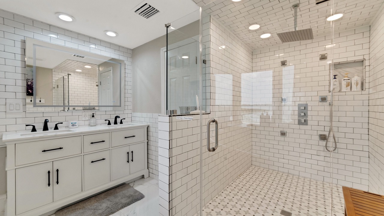 Photo of Bathroom in Haines City