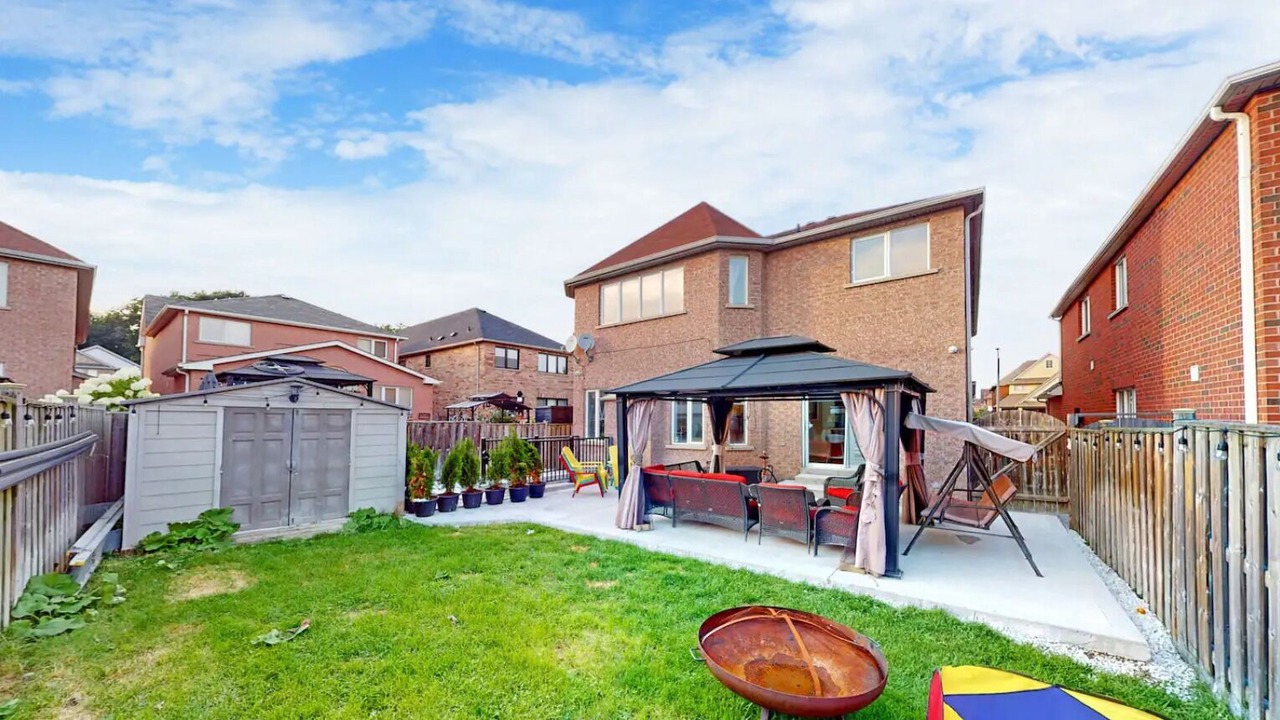 Photo of Outdoor in Churchill Meadows