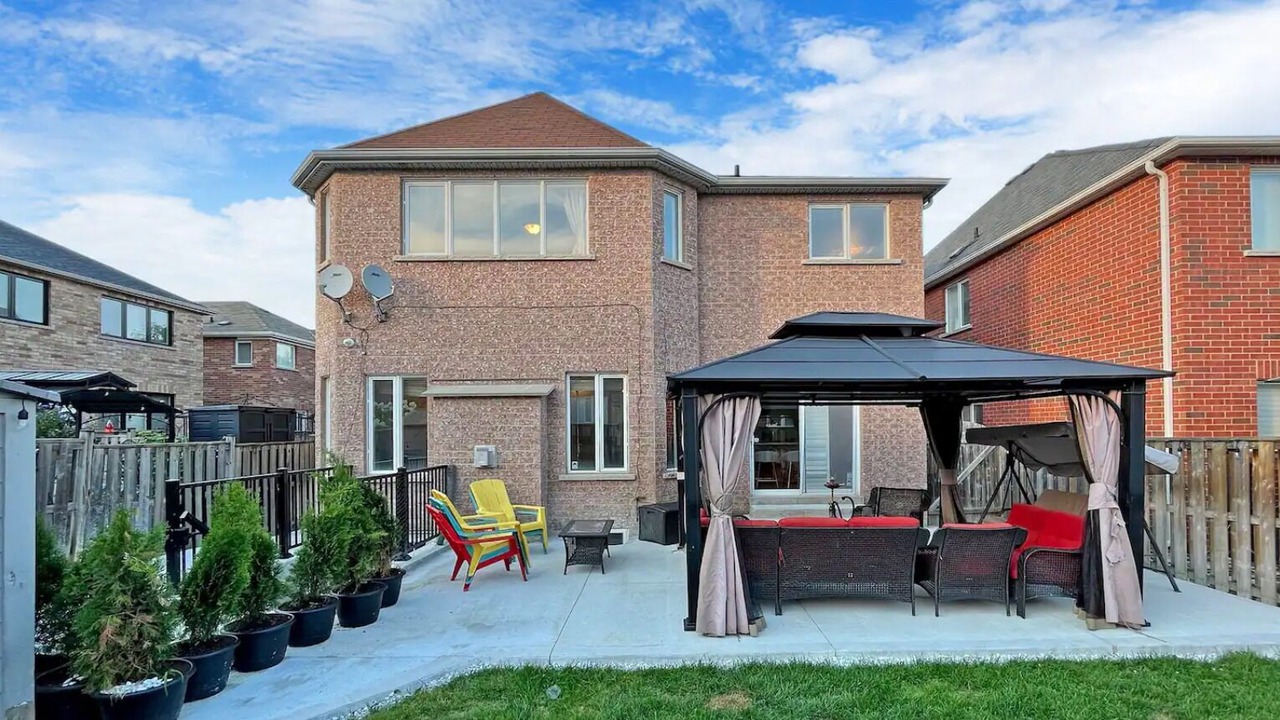 Photo of Outdoor in Churchill Meadows