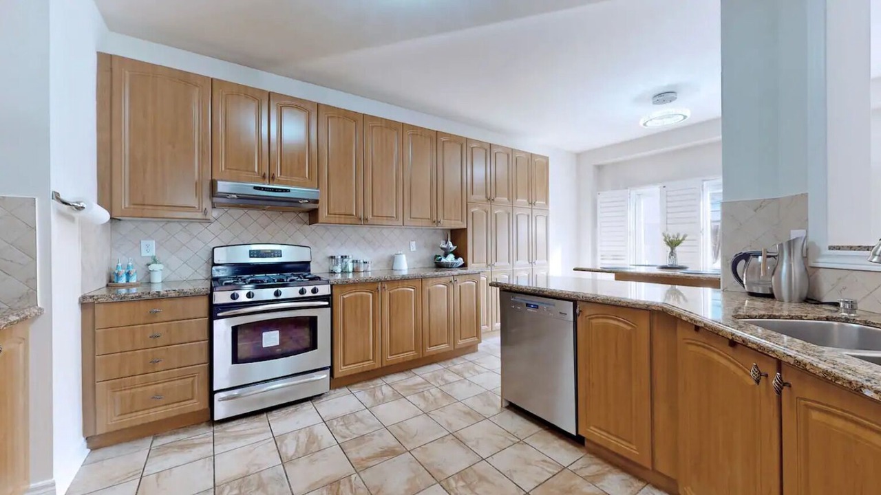 Photo of Kitchen in Churchill Meadows