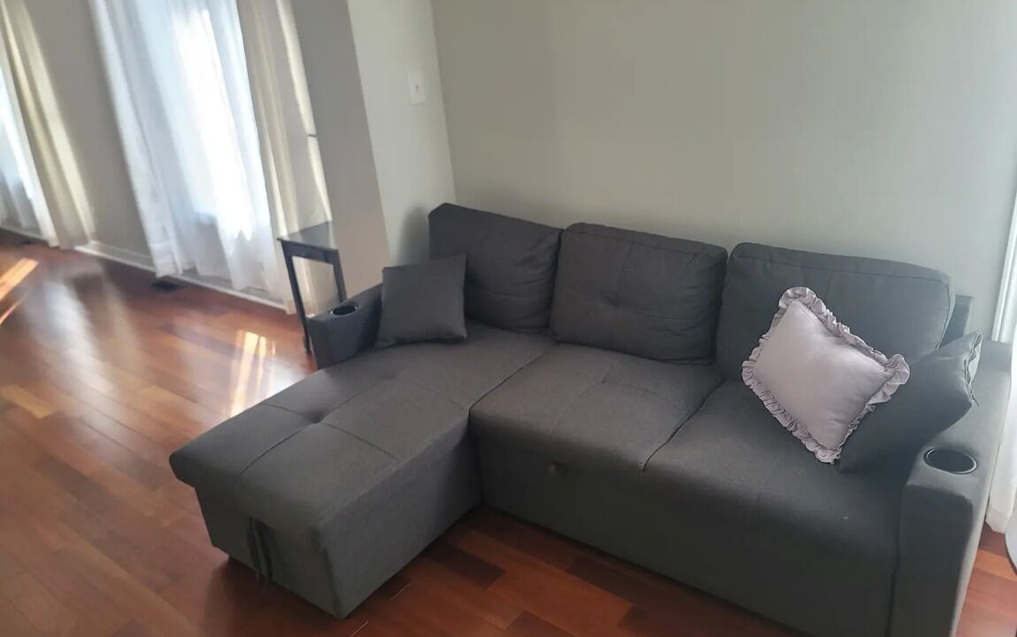 Photo of Livingroom in Churchill Meadows