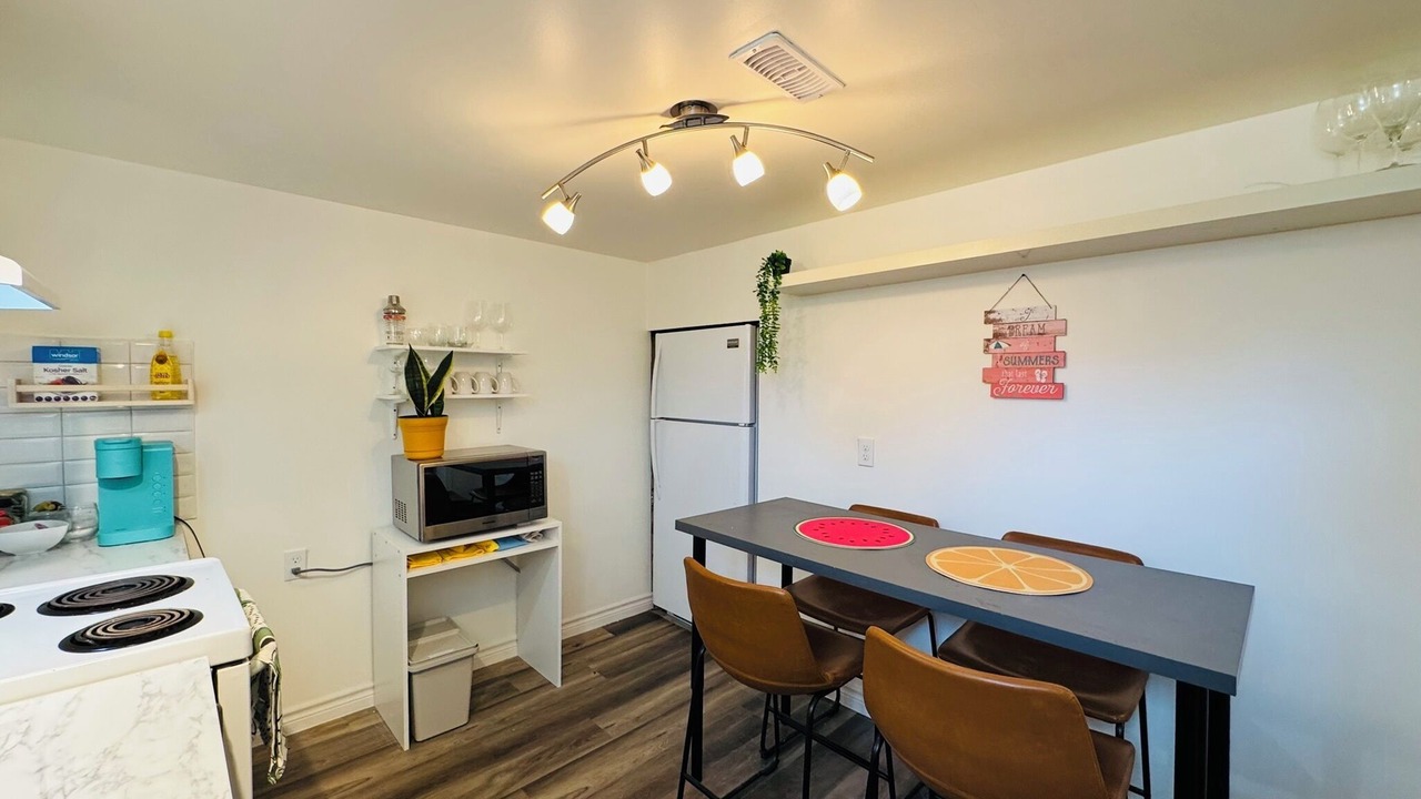 Photo of Livingroom in Woodbine Gardens