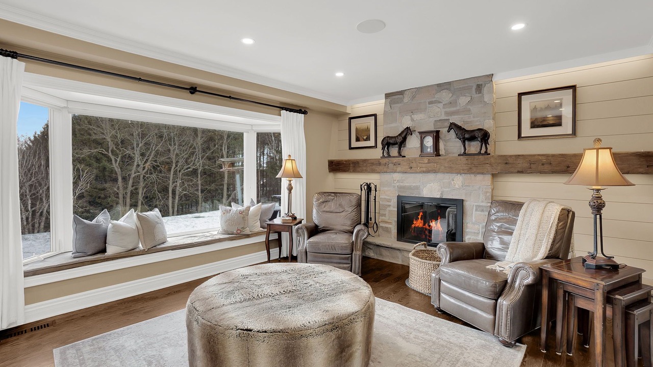 Photo of Livingroom in Caledon