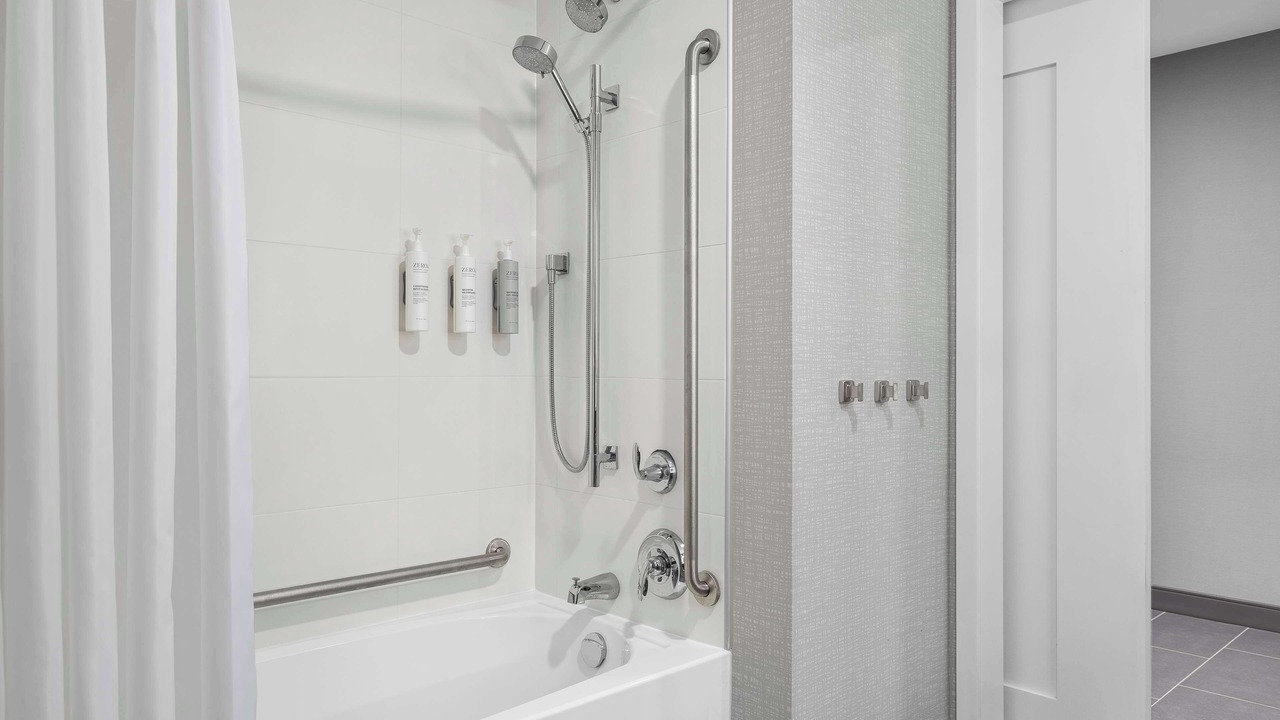 Photo of Bathroom in Mono
