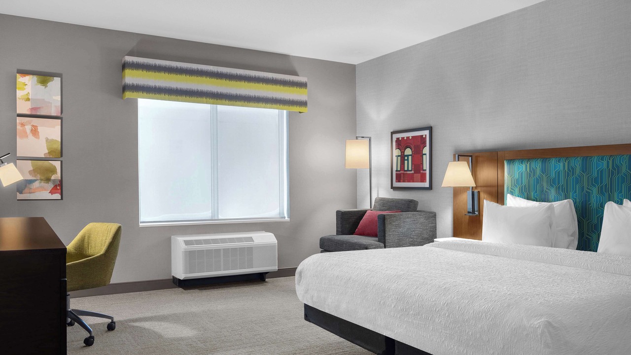 Photo of Bedroom in Mono