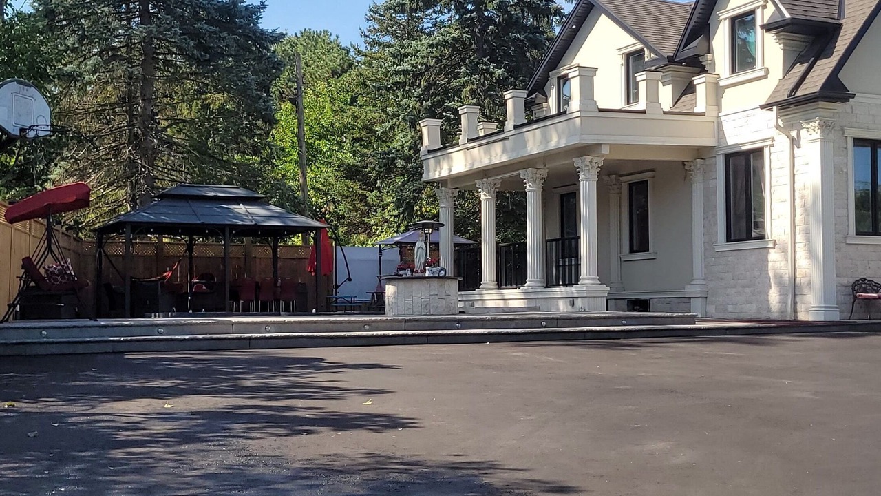 Photo of Outdoor in Mineola