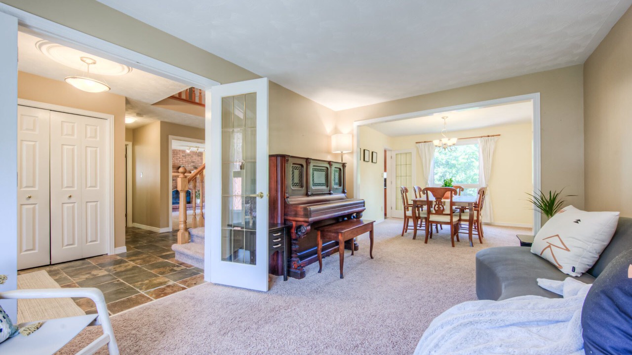 Photo of Livingroom in Rosemount