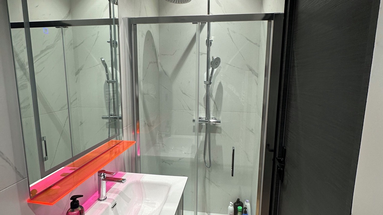 Photo of Bathroom in Le Bourget
