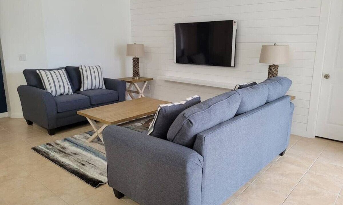 Photo of Livingroom in Trafalgar Village