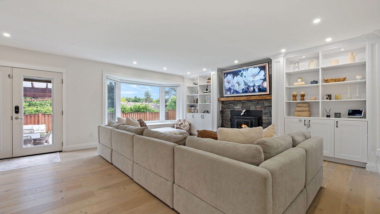 Photo of Livingroom in Watertown