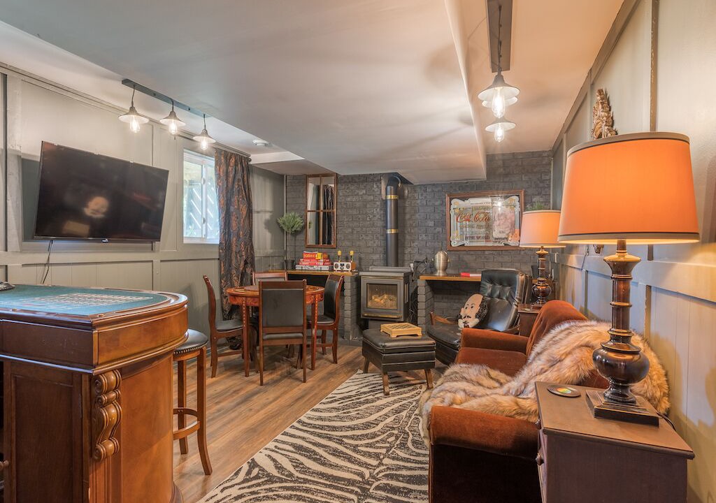 Photo of Livingroom in Greater Napanee