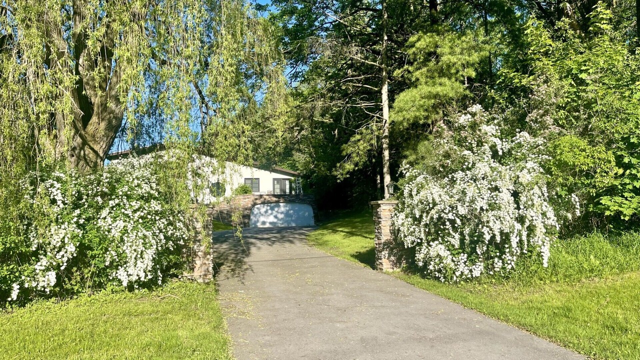 Photo of Outdoor in King