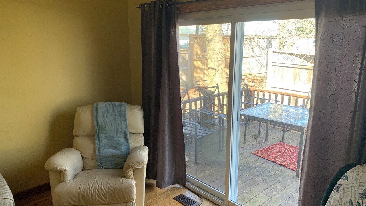 Photo of Livingroom in Sarnia