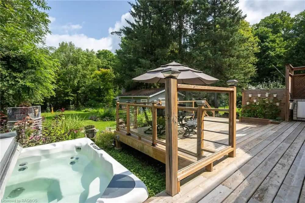 Photo of Outdoor in Grey Highlands