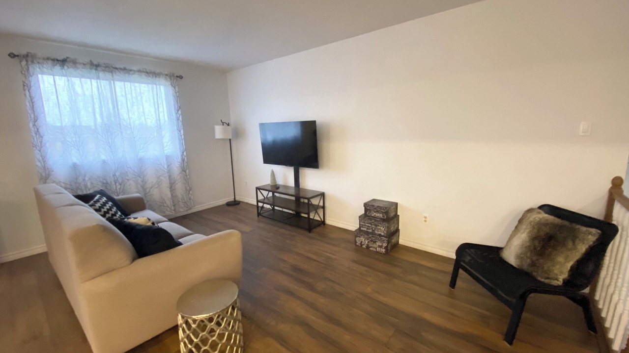 Photo of Livingroom in Welland