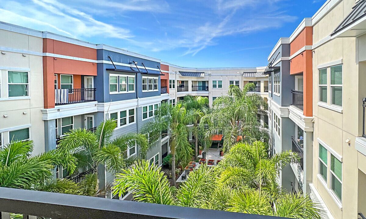 Photo of Outdoor in Carver City - Lincoln Gardens