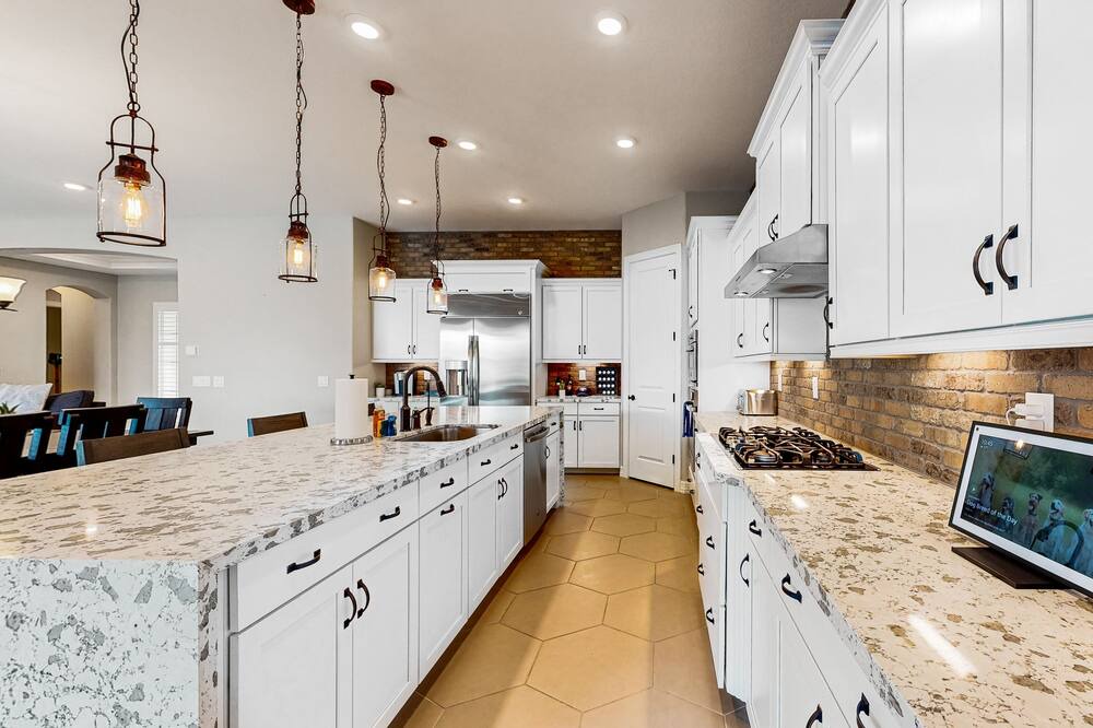 Photo of Kitchen in Montecito in Estrella