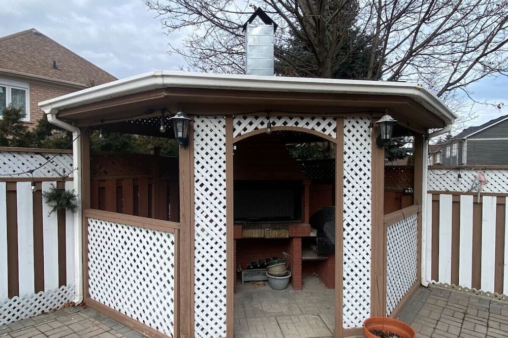 Photo of Outdoor in Churchill Meadows
