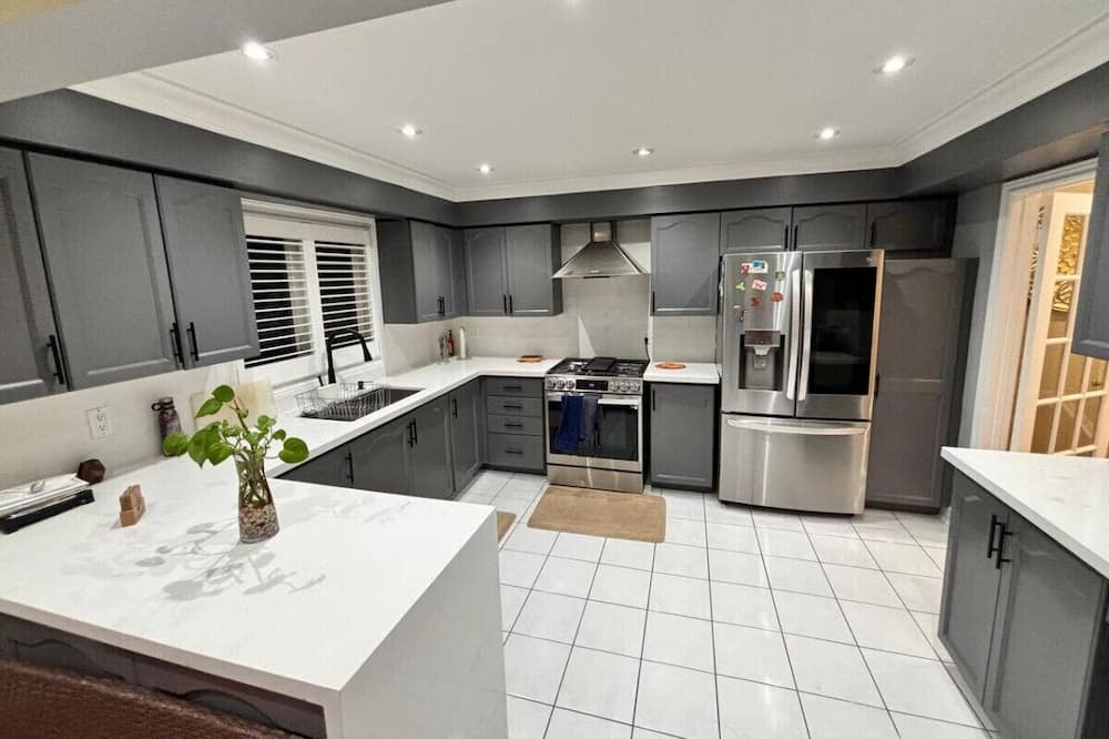 Photo of Kitchen in Churchill Meadows