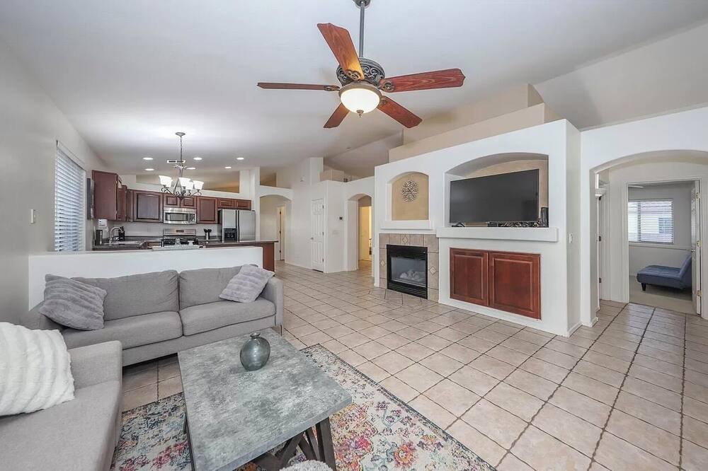 Photo of Livingroom in Tucson